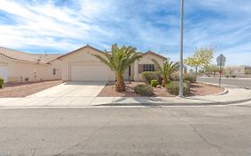 Beautiful Spacious Single Story Vegas Home